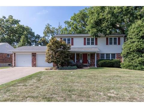 111 Breezeview Dr, Ballwin, MO 63021 photo 1