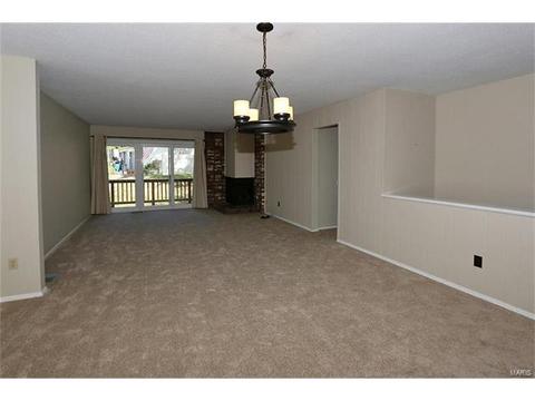 998 Claygate Ct, Ballwin, MO 63021 photo 4