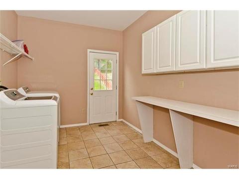 437 Buckhurst Dr, Ballwin, MO 63021 photo 10