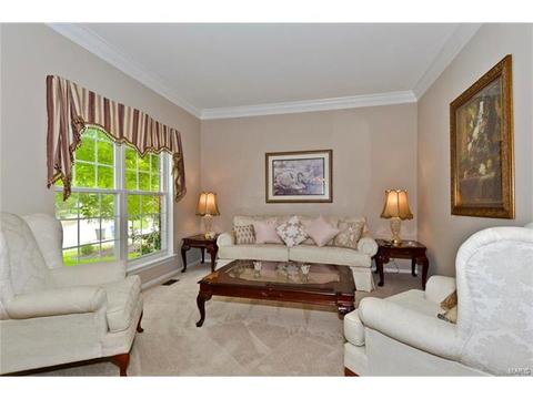 437 Buckhurst Dr, Ballwin, MO 63021 photo 14