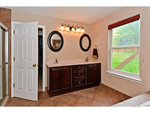 437 Buckhurst Dr, Ballwin, MO 63021 photo 21