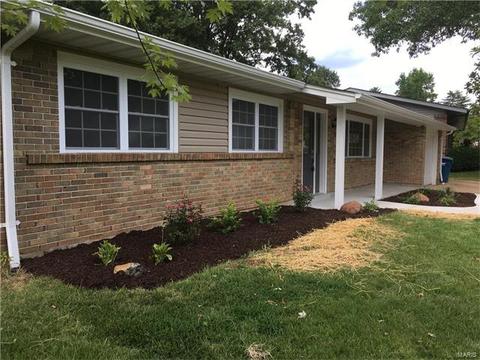 819 Brookvale Ter, Ballwin, MO 63021 photo 2