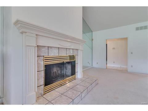600 Loughmor Pass, Weldon Spring, MO 63304 photo 7