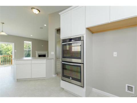 246 Thorn Brook Dr, O'fallon, MO 63366 photo 10
