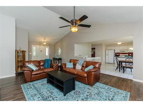 1877 Summitview Dr, Saint Charles, MO 63303 photo 10