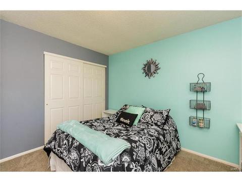 1877 Summitview Dr, Saint Charles, MO 63303 photo 17