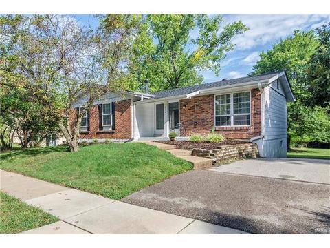 634 Turfwood, Ballwin, MO 63021 photo 2