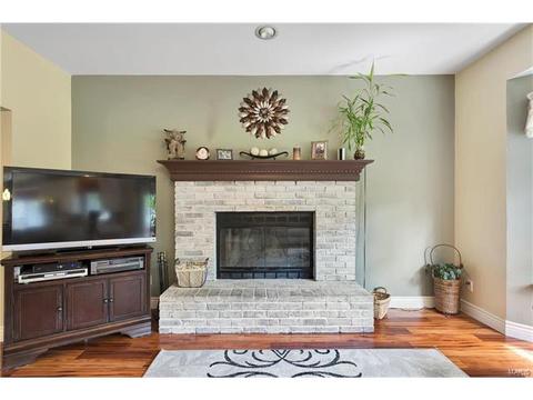 234 Ries Rd, Ballwin, MO 63021 photo 9