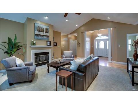 1208 Parkway Meadow Ct, Ballwin, MO 63021 photo 5
