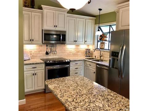 508 Treetop Trails Dr, Ballwin, MO 63021 photo 3