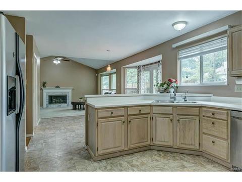 866 Kylewood Pl, Ballwin, MO 63021 photo 16