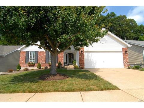 569 Wetherby Ter, Ballwin, MO 63021 photo 2