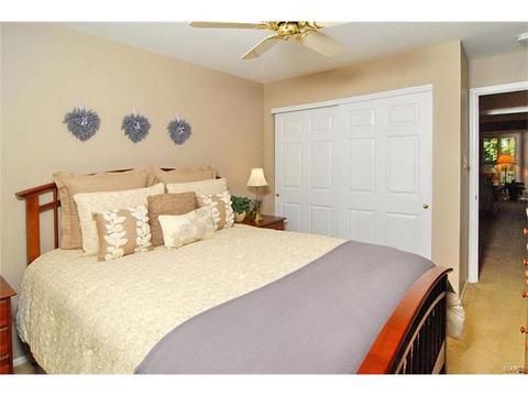 569 Wetherby Ter, Ballwin, MO 63021 photo 25