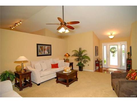 569 Wetherby Ter, Ballwin, MO 63021 photo 5