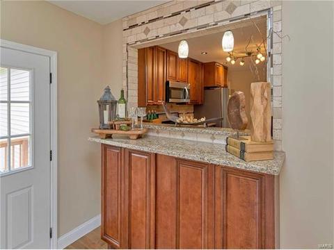 85 Breezeview Dr, Ballwin, MO 63021 photo 15