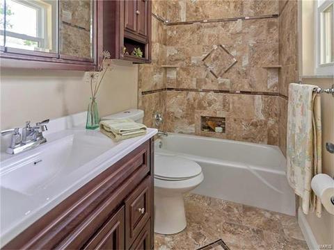 85 Breezeview Dr, Ballwin, MO 63021 photo 17