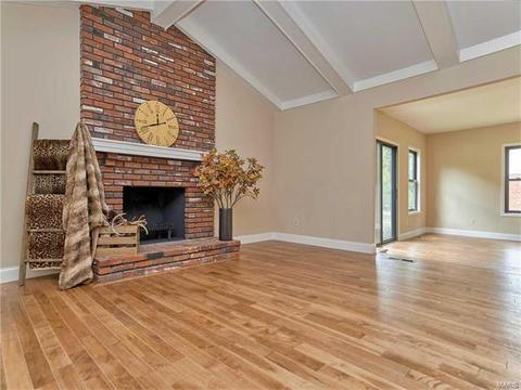 85 Breezeview Dr, Ballwin, MO 63021 photo 12