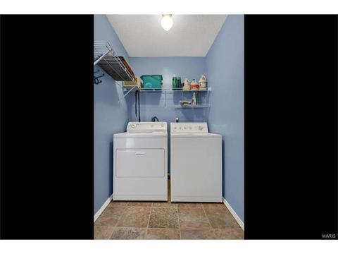 1020 Oak Gln, Ballwin, MO 63021 photo 17