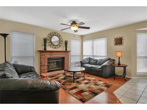 1020 Oak Gln, Ballwin, MO 63021 photo 7