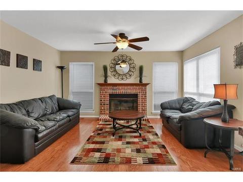 1020 Oak Gln, Ballwin, MO 63021 photo 8