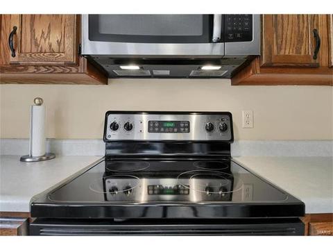 1020 Oak Gln, Ballwin, MO 63021 photo 15