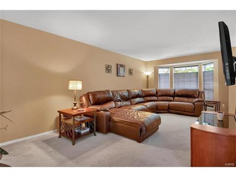 1020 Oak Gln, Ballwin, MO 63021 photo 6