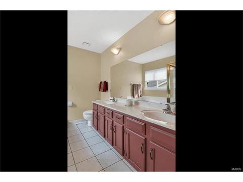 1020 Oak Gln, Ballwin, MO 63021 photo 21