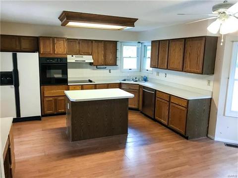 26 Georgetown Cir, O'fallon, MO 63368 photo 2