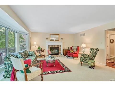 501 Steepleton, Ballwin, MO 63021 photo 4