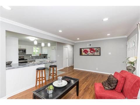 9515 Huron, Saint Louis, MO 63132 photo 4
