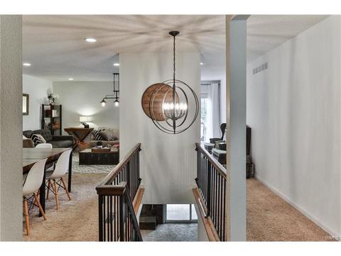 7 Nicolet Dr, Manchester, MO 63011 photo 8