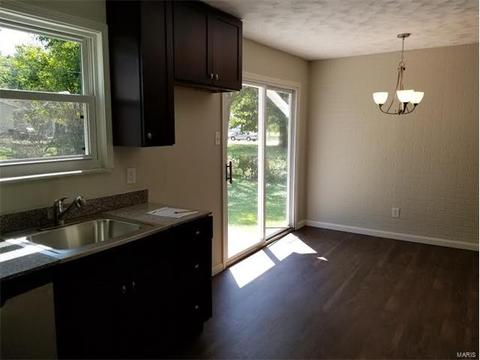 110 Morningside Ln, O'fallon, MO 63366 photo 2