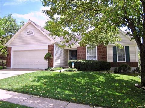 13104 Barrett Meadows Dr, Ballwin, MO 63021 photo 2