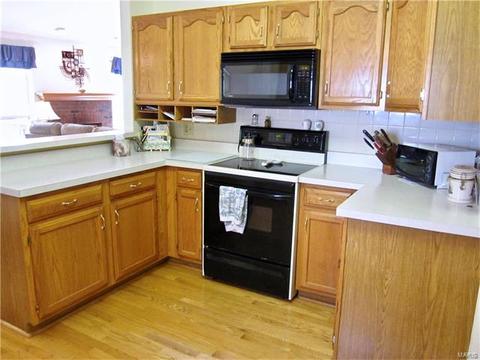 13104 Barrett Meadows Dr, Ballwin, MO 63021 photo 13