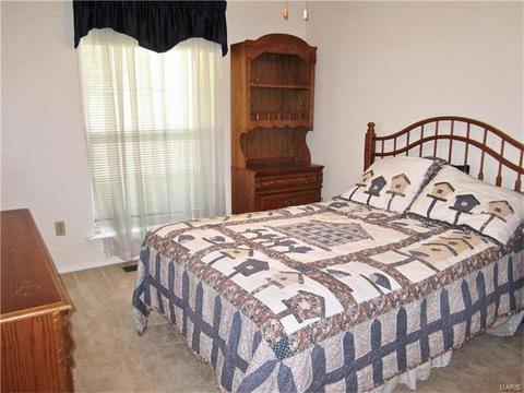 13104 Barrett Meadows Dr, Ballwin, MO 63021 photo 22