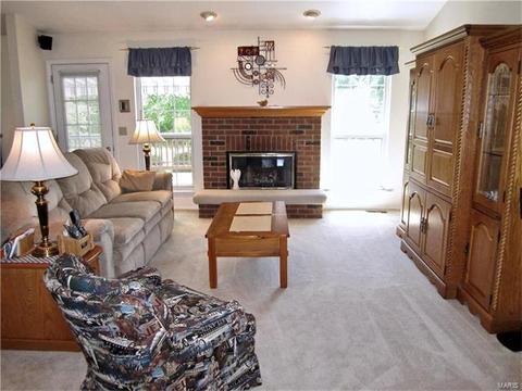 13104 Barrett Meadows Dr, Ballwin, MO 63021 photo 5