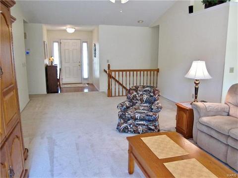 13104 Barrett Meadows Dr, Ballwin, MO 63021 photo 7