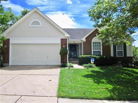 13104 Barrett Meadows Dr, Ballwin, MO 63021 photo 1