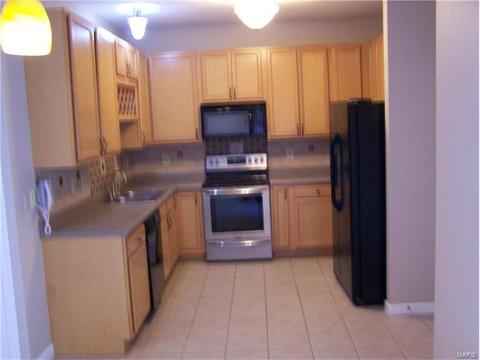 405 Covered Bridge Ln, O'fallon, MO 63368 photo 2