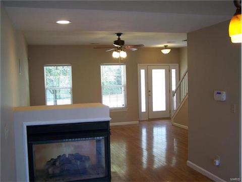 405 Covered Bridge Ln, O'fallon, MO 63368 photo 4