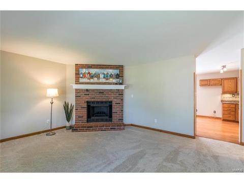813 Williams Dr, Eureka, MO 63025 photo 9