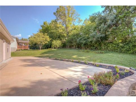 813 Williams Dr, Eureka, MO 63025 photo 2