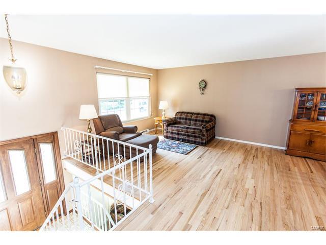  11223 Claywood, Saint Louis, MO 63126 photo 7