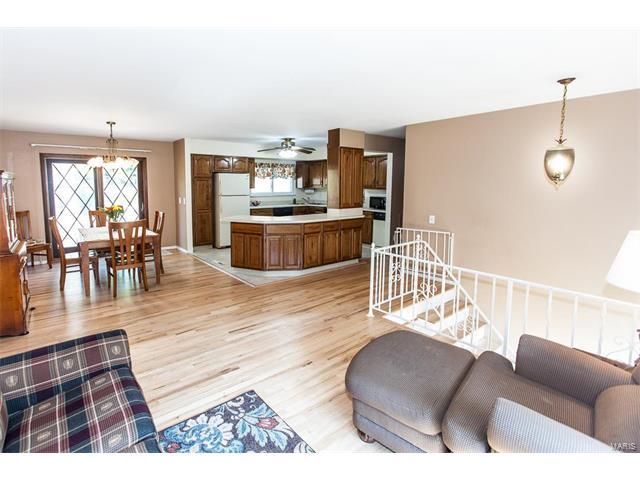  11223 Claywood, Saint Louis, MO 63126 photo 6