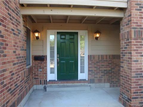 1008 Claytonbrook Dr, Ballwin, MO 63011 photo 1