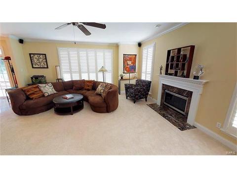 660 Ashmont Dr, Saint Louis, MO 63132 photo 5