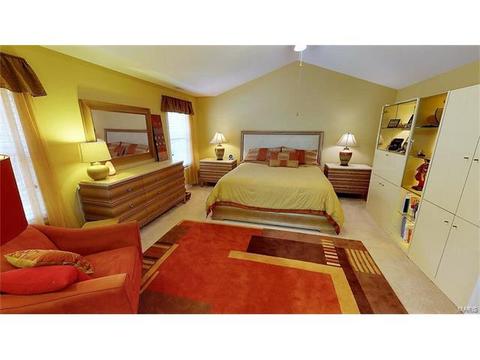 660 Ashmont Dr, Saint Louis, MO 63132 photo 11