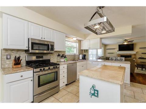 1938 Hedge Dr, O'fallon, MO 63366 photo 8