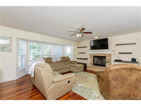 1938 Hedge Dr, O'fallon, MO 63366 photo 13