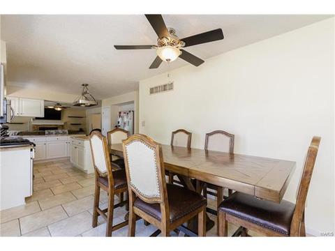 1938 Hedge Dr, O'fallon, MO 63366 photo 9